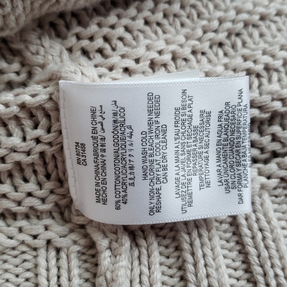 (M) BCBGeneration Cable Knit Cozy Cottagecore Sweater in Light Stone Grey - Picture 8 of 10